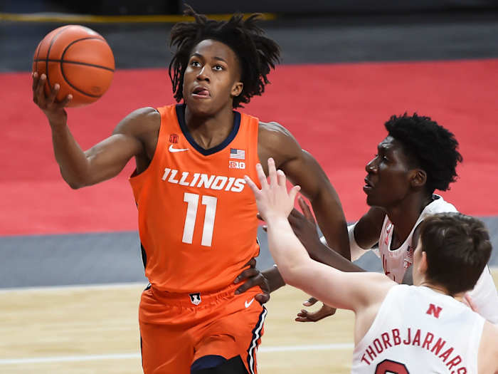 Illinois guard Ayo Dosumnu puts up a layup vs. Nebraska